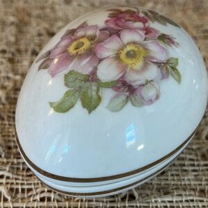 Rare Bavaria trinket box 22K gold egg shape design Easter
